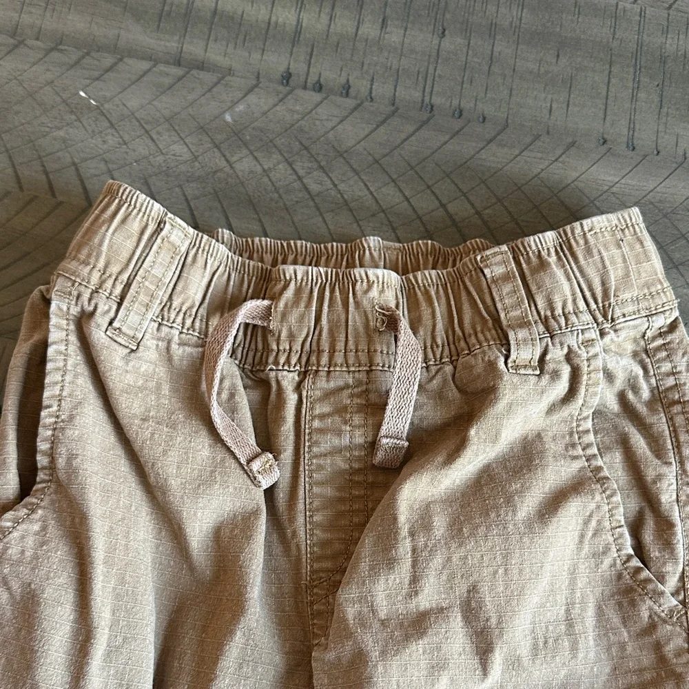 GAP Kids Cargo Joggers in Tan Beige